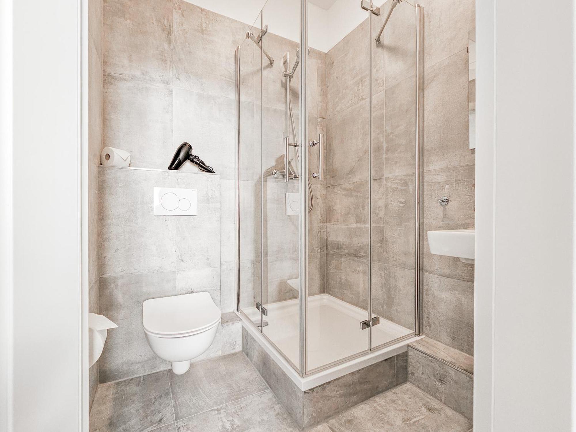 Raj Living - Studio Wohnungen - 15 Min Zur Messe Dus デュッセルドルフ エクステリア 写真